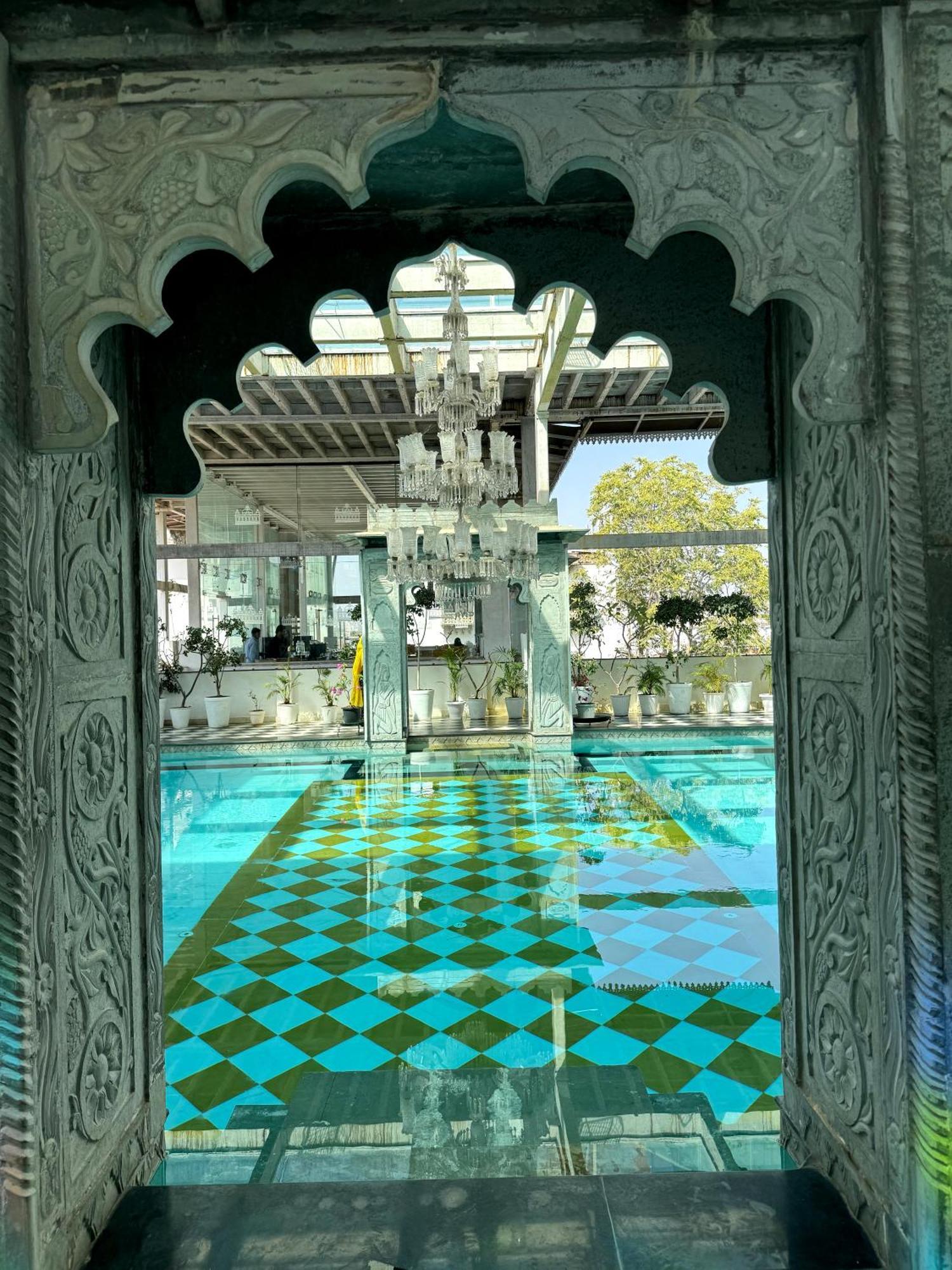 Udai Kothi Hotel Udaipur Bagian luar foto