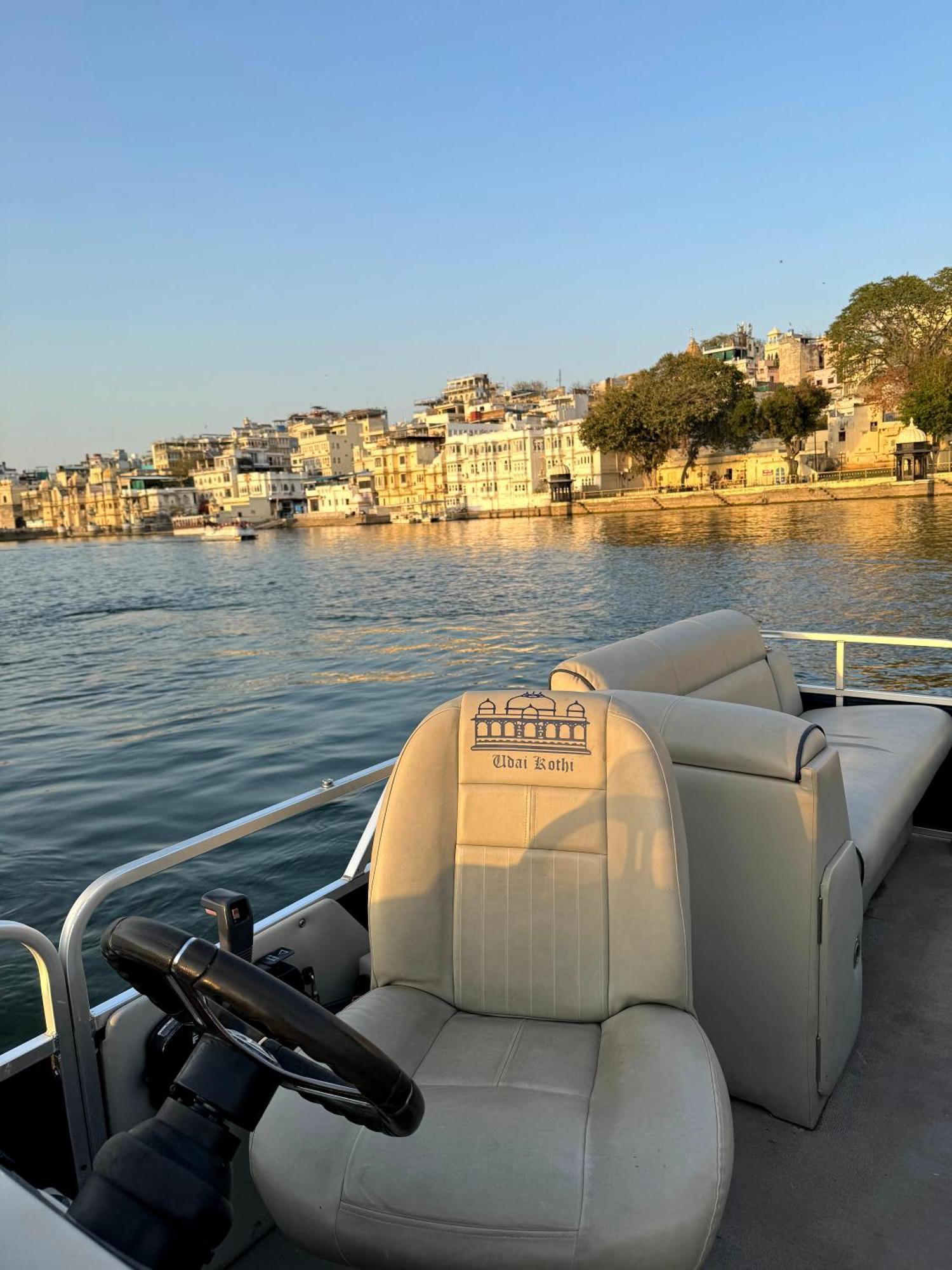 Udai Kothi Hotel Udaipur Bagian luar foto