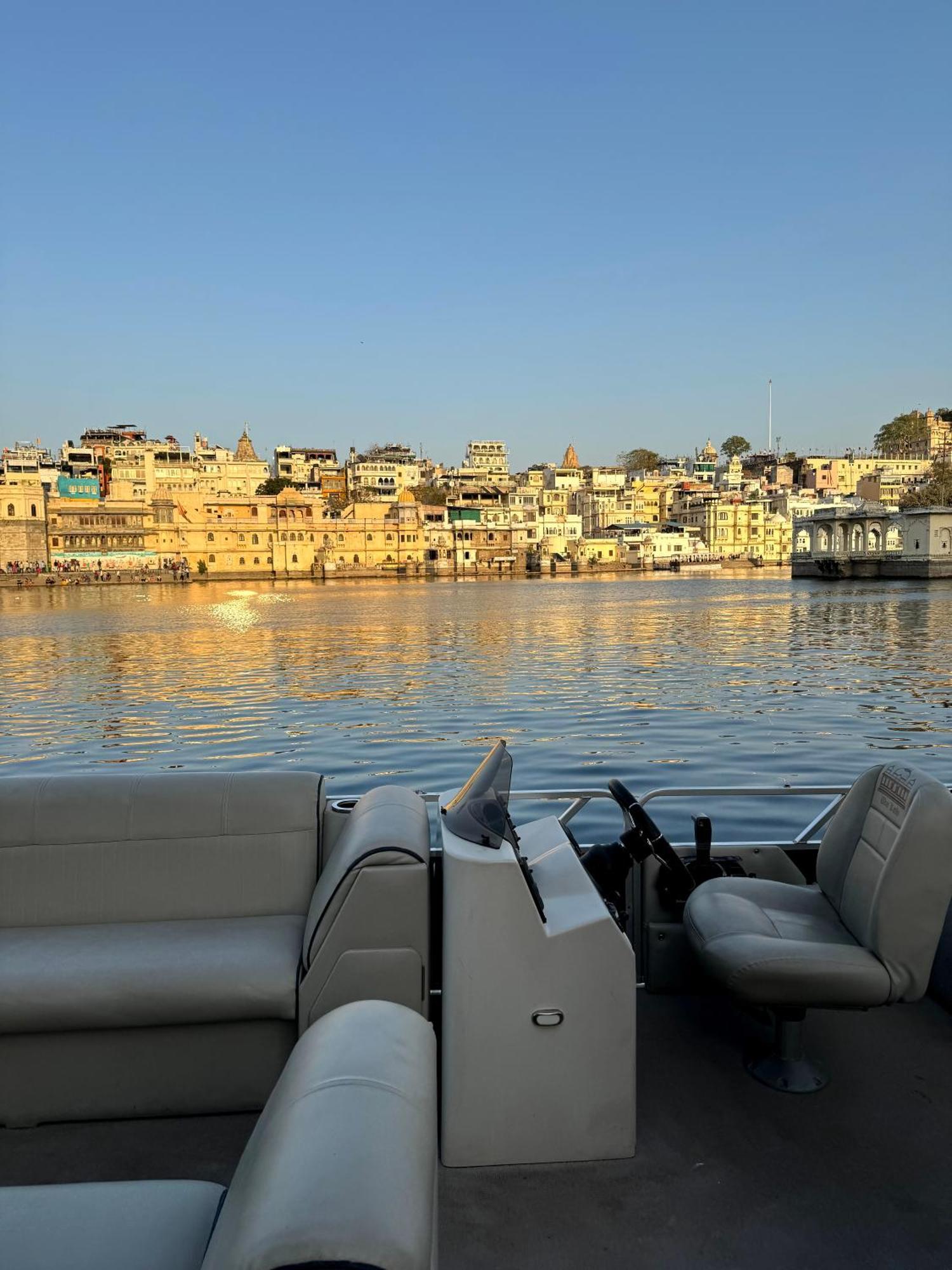 Udai Kothi Hotel Udaipur Bagian luar foto