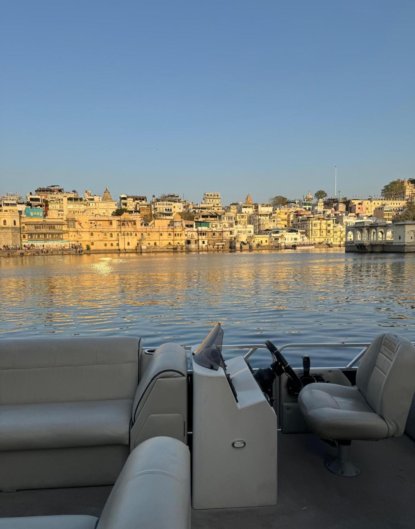 Udai Kothi Hotel Udaipur Bagian luar foto