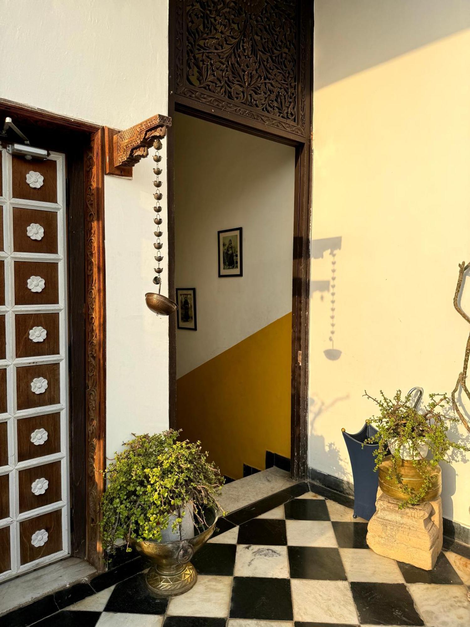 Udai Kothi Hotel Udaipur Bagian luar foto