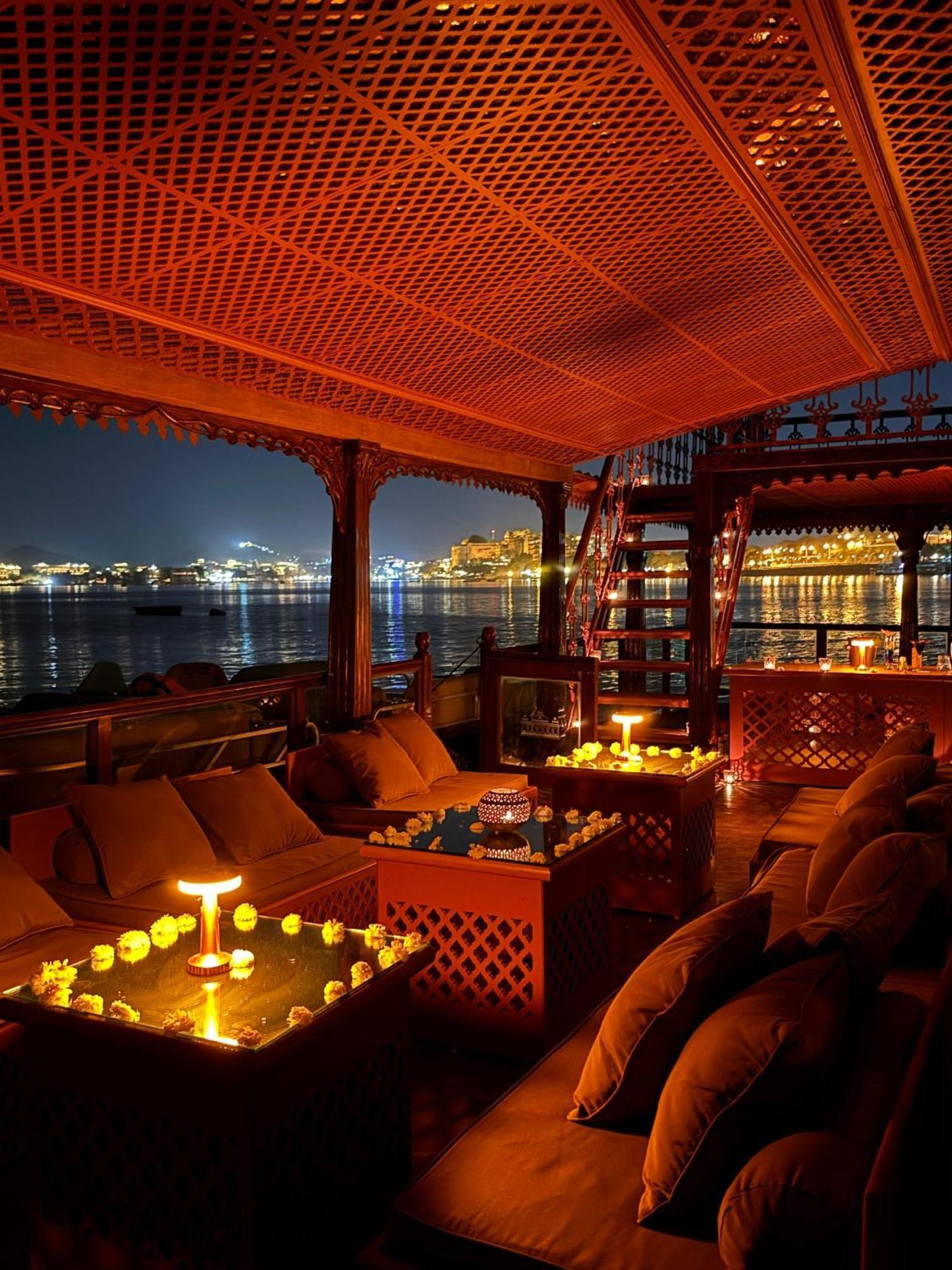 Udai Kothi Hotel Udaipur Bagian luar foto
