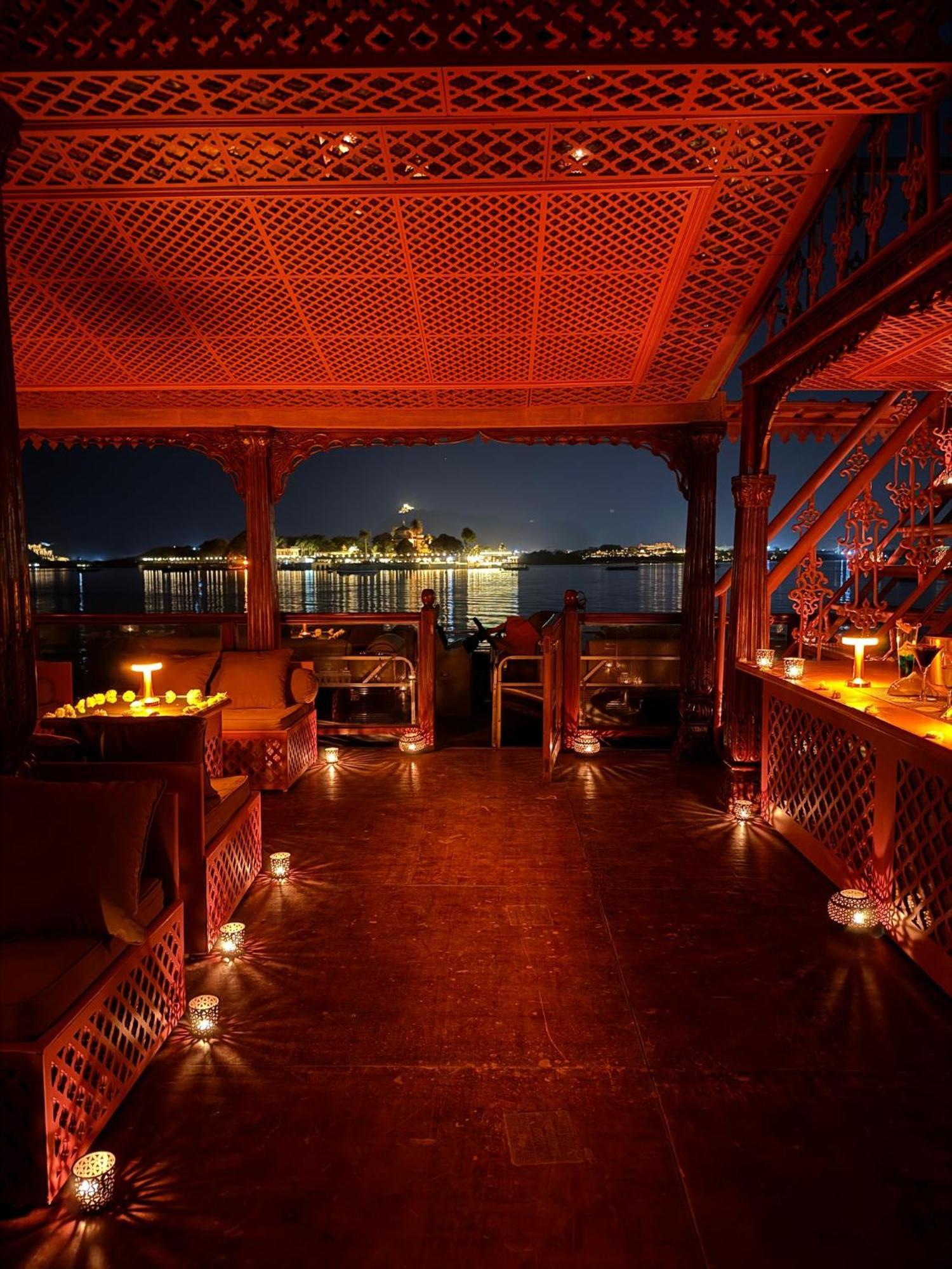 Udai Kothi Hotel Udaipur Bagian luar foto